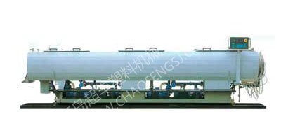 真空定徑機(jī)、牽引裝置、切割裝置